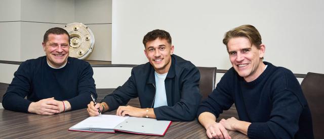 官方:19岁德国中场比朔夫加盟拜仁,今夏报到